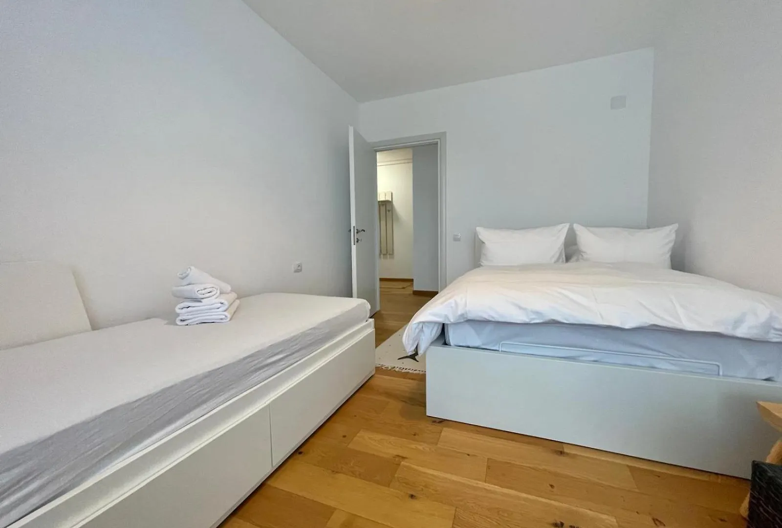 Apartment No 207 Lebada Lake Residence Bükreş