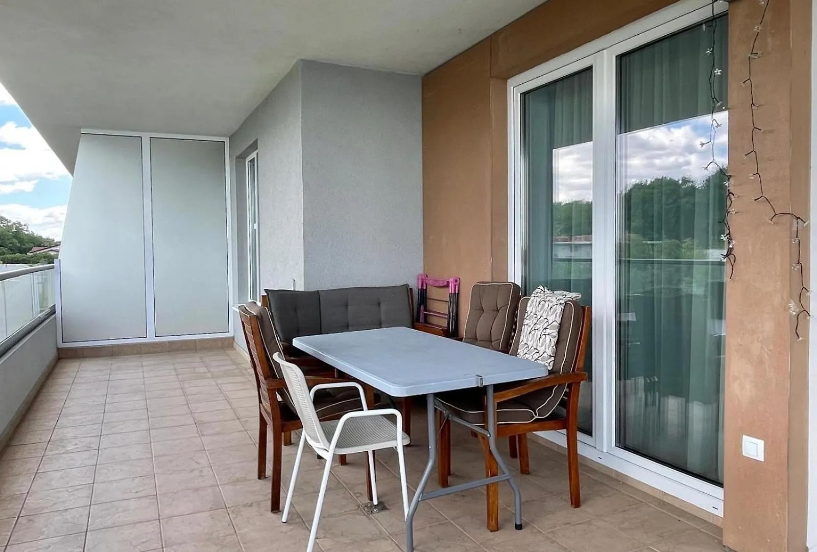 Apartment No 207 Lebada Lake Residence Bükreş