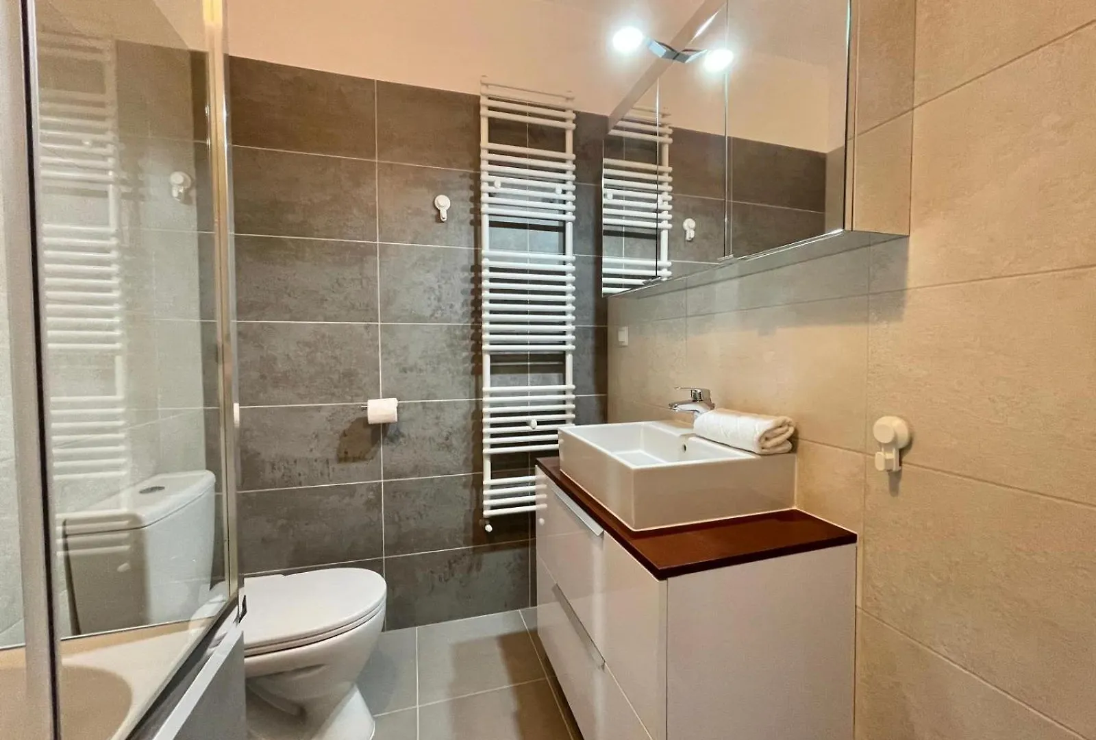 Apartment No 207 Lebada Lake Residence Bükreş