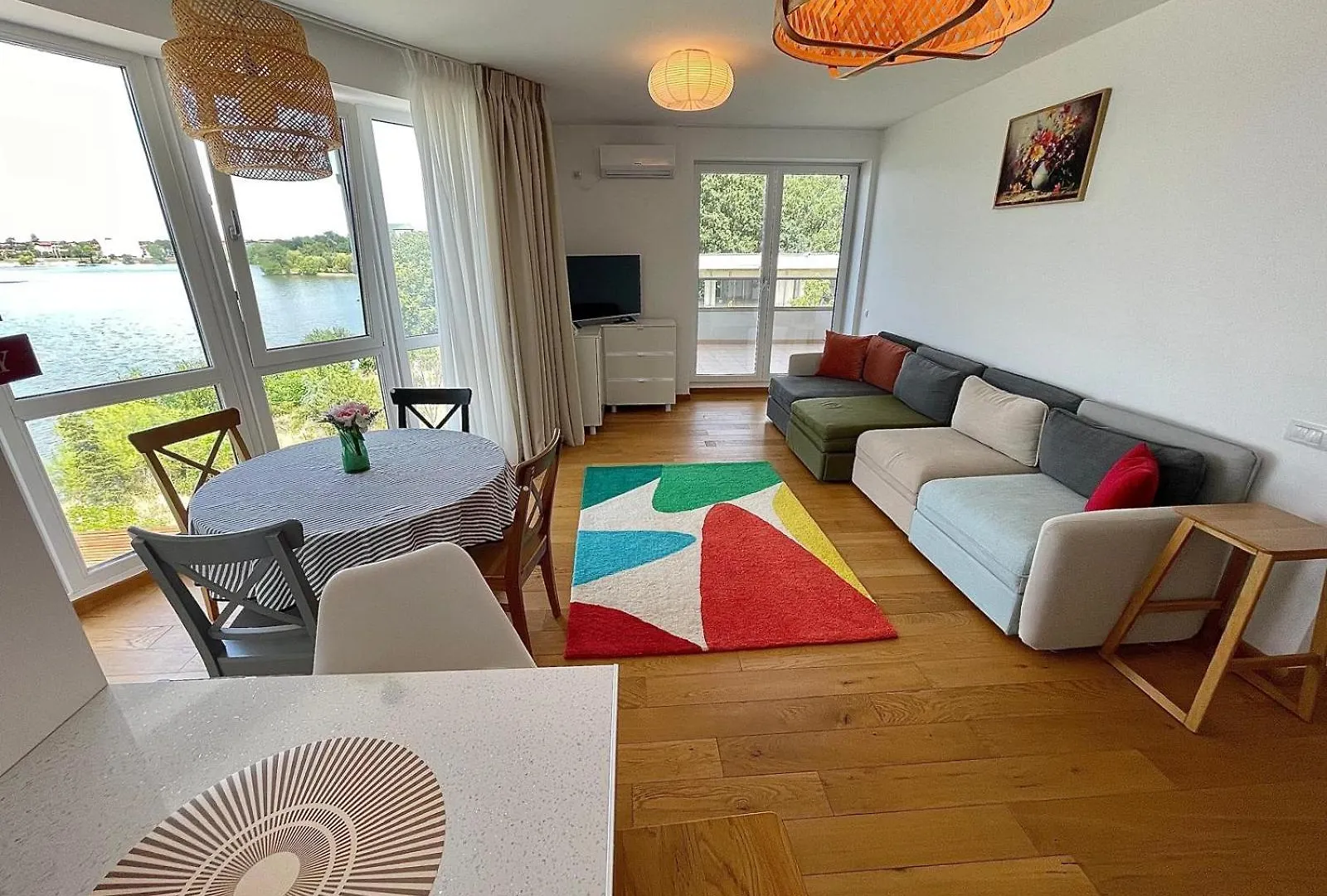 Apartment No 207 Lebada Lake Residence Bükreş
